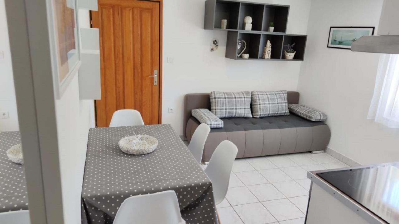 Apartments Rak Vis Esterno foto